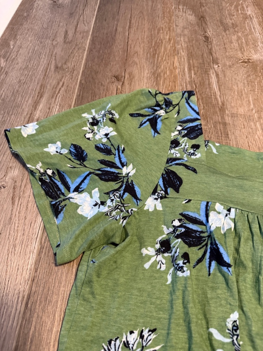 Lucky Brand Floral Square-Neck Tee - Picture 4 of 7